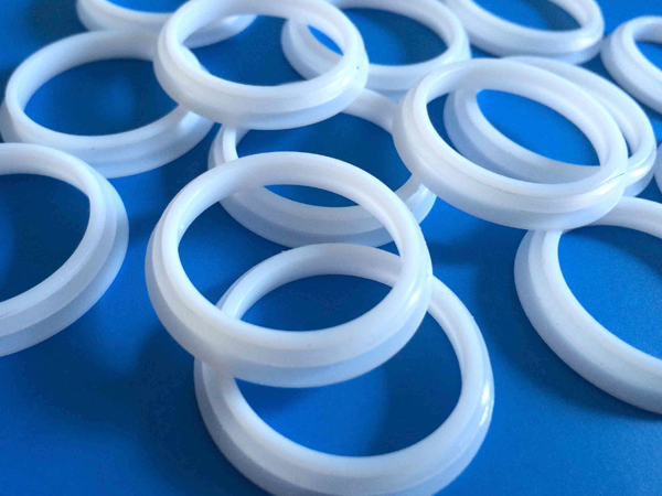 �ܷ��Ƭ�и��