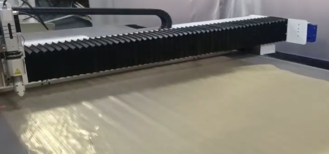 ��ά���и��